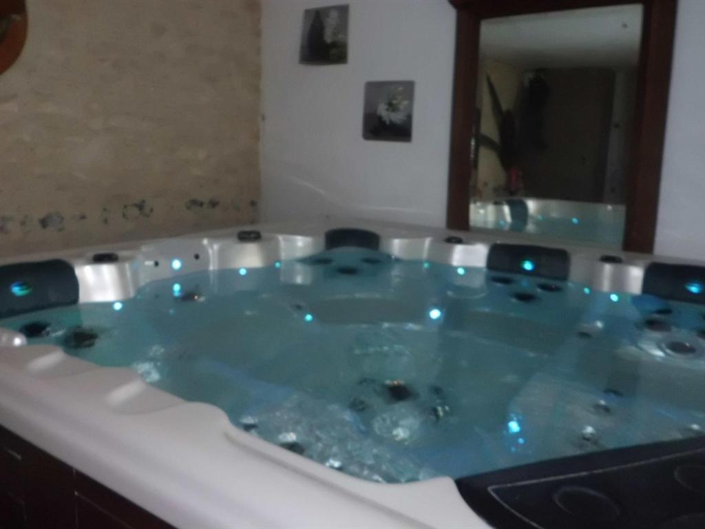 Le Clos Saint Paul Hotel Tourny Ngoại thất bức ảnh